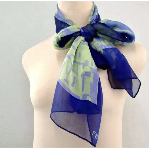 FENDI Women’s Navy Floral Logo Hydrangea Silk Scarf Authentic - Picture 2 of 8